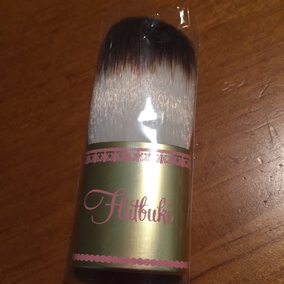🎉HP🎉 Too Faced Flatbuki Brush - Picture 4 of 5